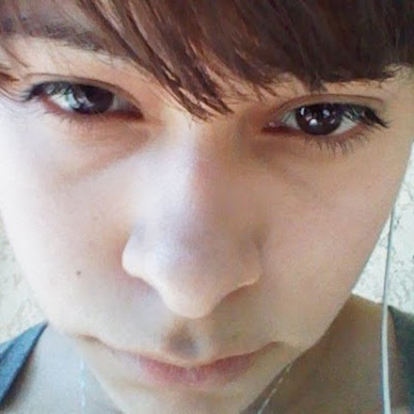 Meet your Posher, Cristela - Picture 1 of 1